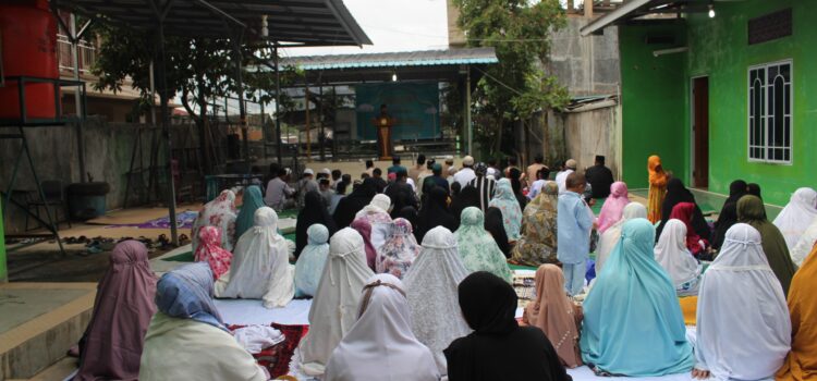 Pesantren Royatul Quran, Batam laksanakan Sholat Idul Fitri 1445 H : Masyarakat dan Wali Murid Sholat Id Bersama Pesantren Royatul Quran, Batam laksanakan Sholat Idul Fitri 1445 H : Masyarakat dan Wali Murid Sholat Id Bersama