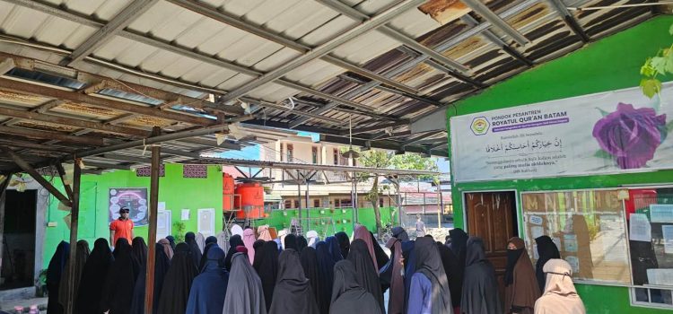 🚒 Pelatihan Pemadaman Api Ringan (APAR) di Pesantren Royatul Qur’an Batam 🚒 Pelatihan Pemadaman Api Ringan (APAR) di Pesantren Royatul Qur’an Batam
