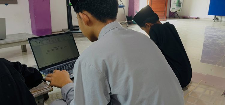 Santri RQ Putra kembali belajar dan mengembangkan keterampilan digital melalui materi membuat tabel menggunakan Microsoft Word. ๐ป๐ Santri RQ Putra kembali belajar dan mengembangkan keterampilan digital melalui materi membuat tabel menggunakan Microsoft Word. ๐ป๐